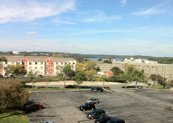 보스턴 근교 라이코스사무실에서 본 바깥 정경. 이 풍경을 3년동안 매일 봤었다.