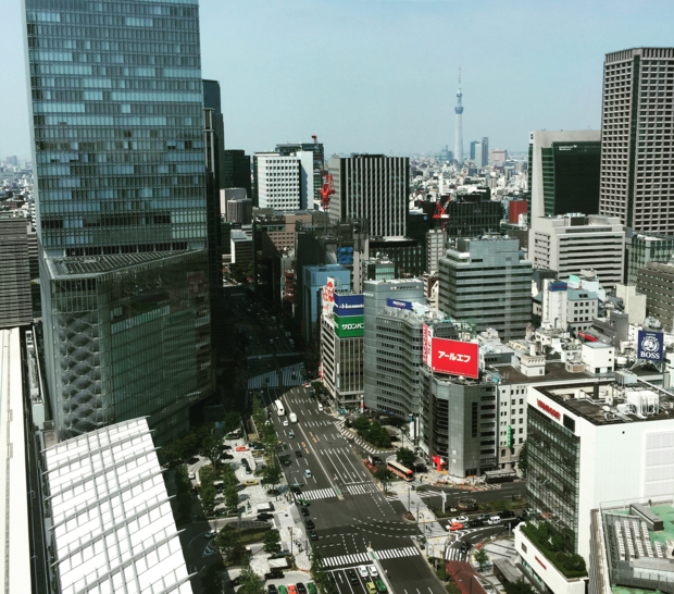 도쿄역앞.